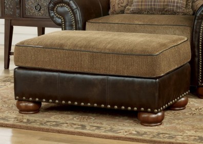 Ashley Briar Place Antique 78601-14. Оттоманка Ashley Briar Place Antique.