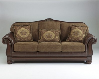Ashley Beamerton Heights Chestnut 30605-38. Диван тройной Ashley Beamerton Heights Chestnut.