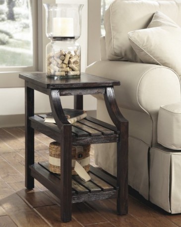 Ashley Mestler T580-7. Придиванный столик Ashley Mestler.