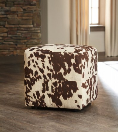 Ashley Bremer Chocolate and White 22102-13. Оттоманка Ashley Bremer Chocolate and White.
