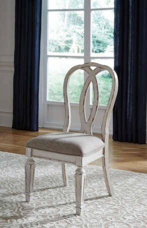 Ashley Realyn D743-02. Стул Ashley Realyn.